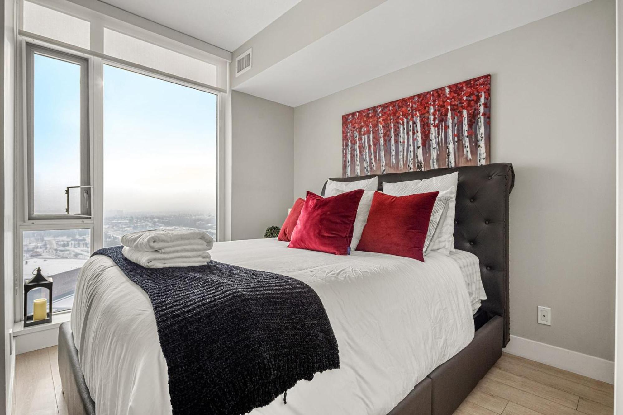 Villa Stunning 34Th Floor Views, Prime Downtown Location - Near Stampede, Casino, Bars! Free Banff Pass, Parking, Wine! YYC Exterior foto