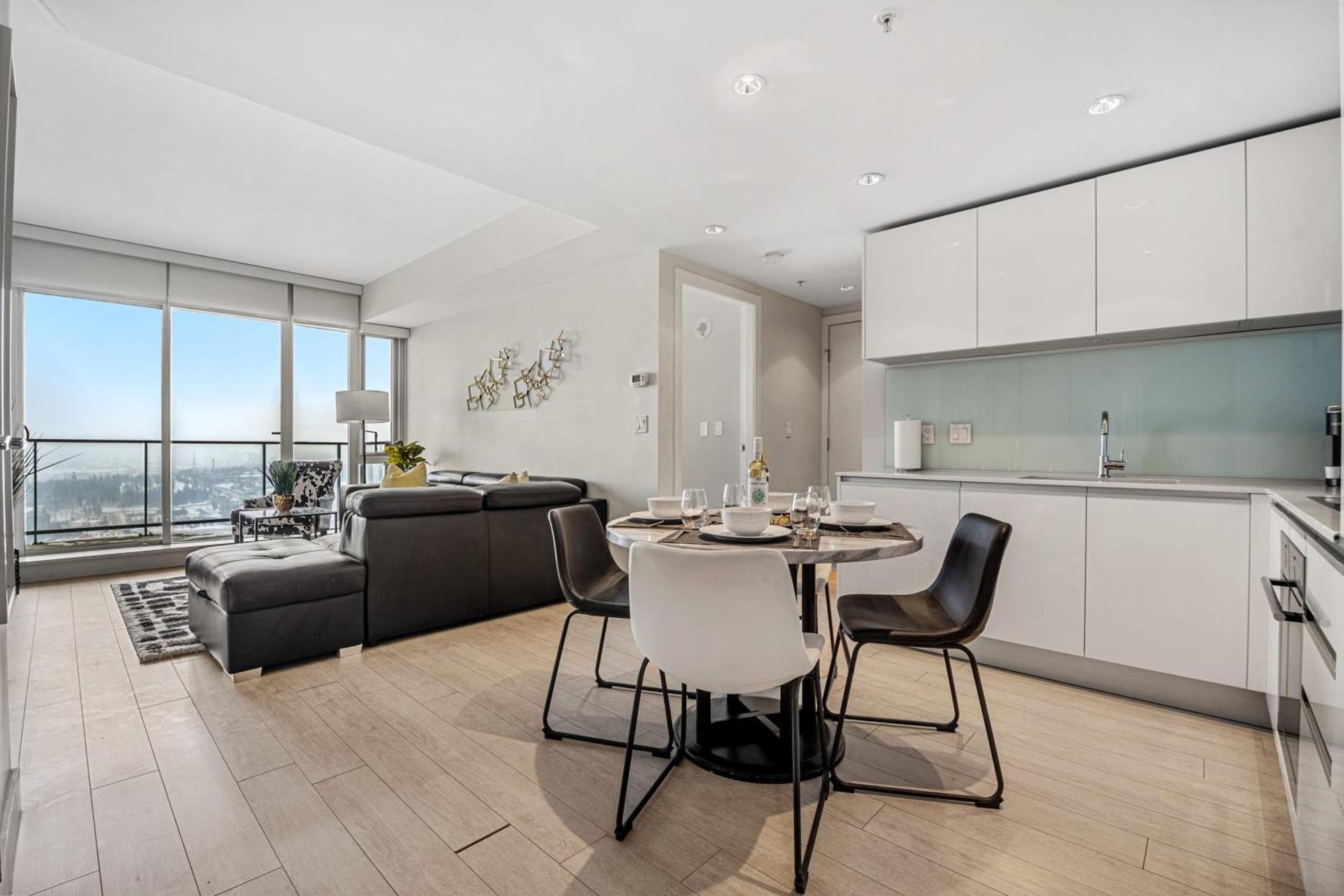 Villa Stunning 34Th Floor Views, Prime Downtown Location - Near Stampede, Casino, Bars! Free Banff Pass, Parking, Wine! YYC Exterior foto