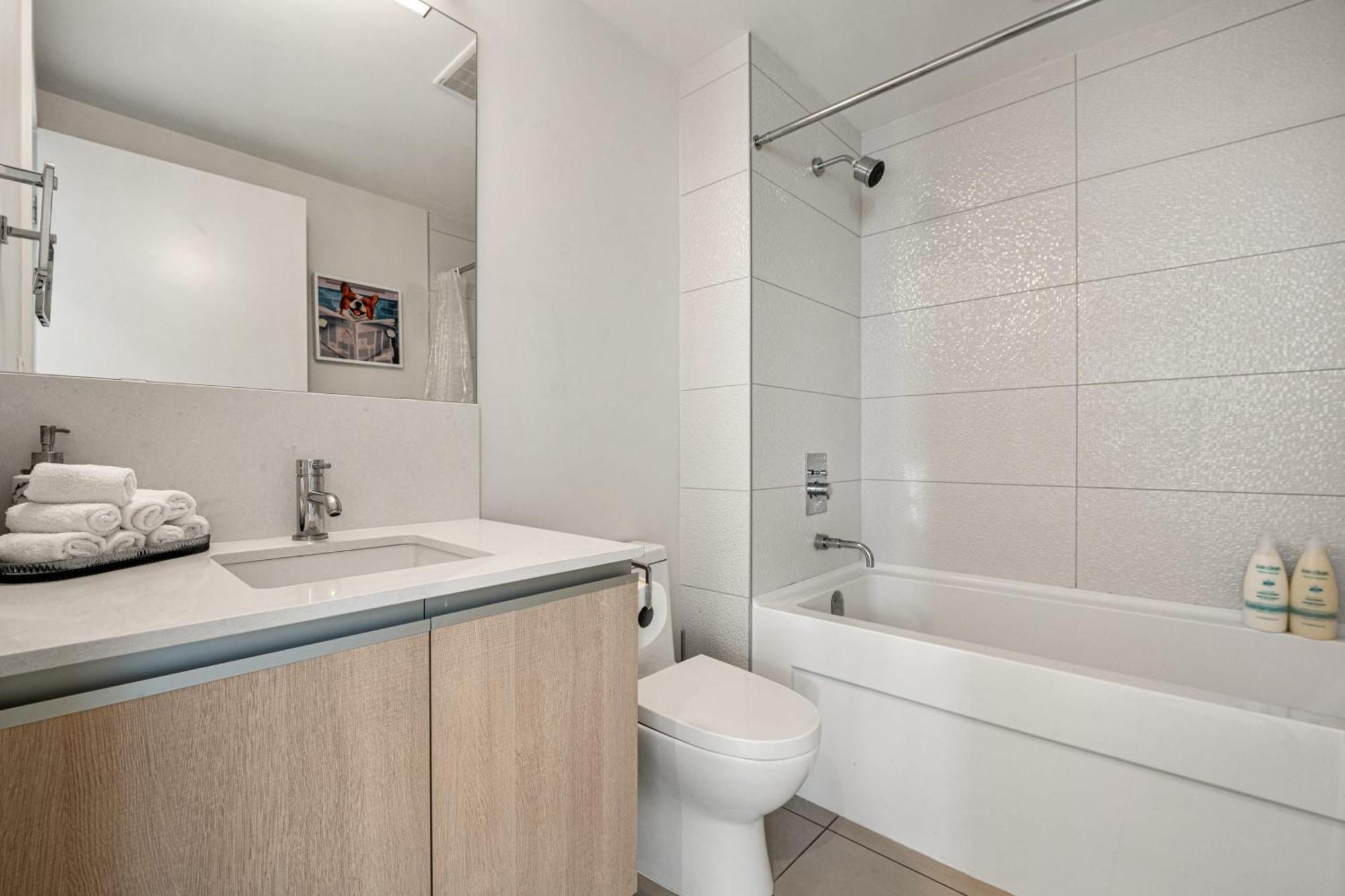 Villa Stunning 34Th Floor Views, Prime Downtown Location - Near Stampede, Casino, Bars! Free Banff Pass, Parking, Wine! YYC Exterior foto